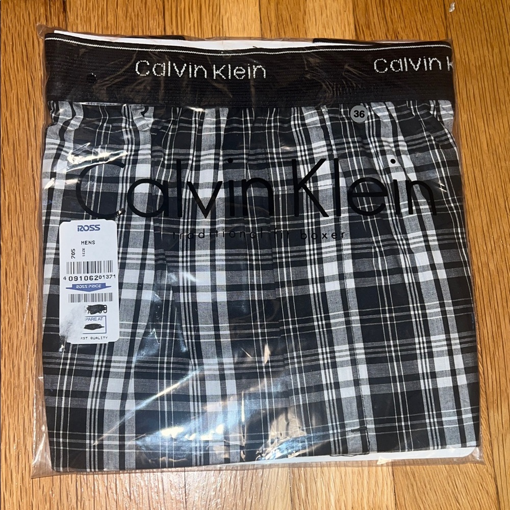 NWT Vintage Calvin Klein Plaid Boxers